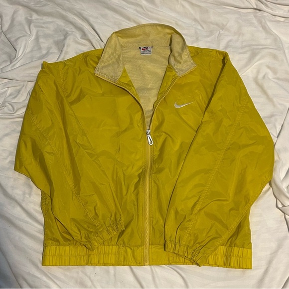 Nike Yellow Jacket - Picture 7 of 10